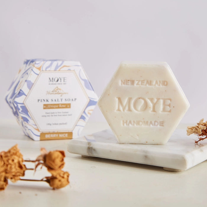 MOYE ピンクソルトソープ 100g｜ニュージーランド製ハンドメイド石鹸（ミックスベリー）