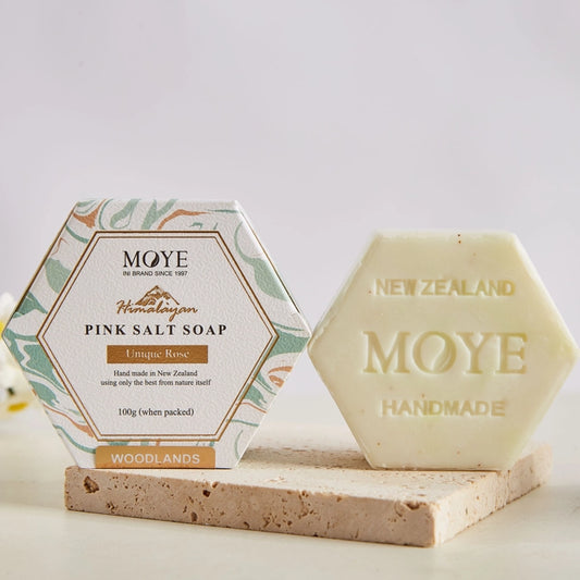 MOYE ピンクソルトソープ 100g｜ニュージーランド製ハンドメイド石鹸（シダーウッド）