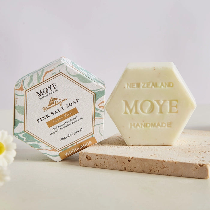 MOYE ピンクソルトソープ 100g｜ニュージーランド製ハンドメイド石鹸（シダーウッド）